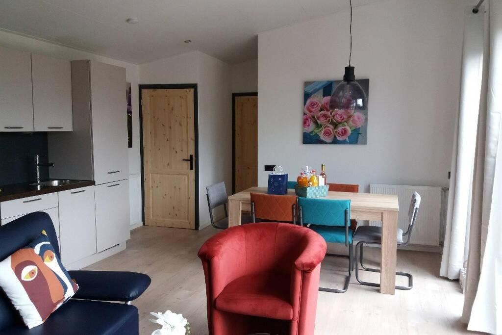 Luxe Vakantie Bungalow Met 3 Slaapkamers Dronrijp Exterior foto